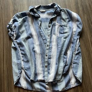 a.n.a button and tie M top